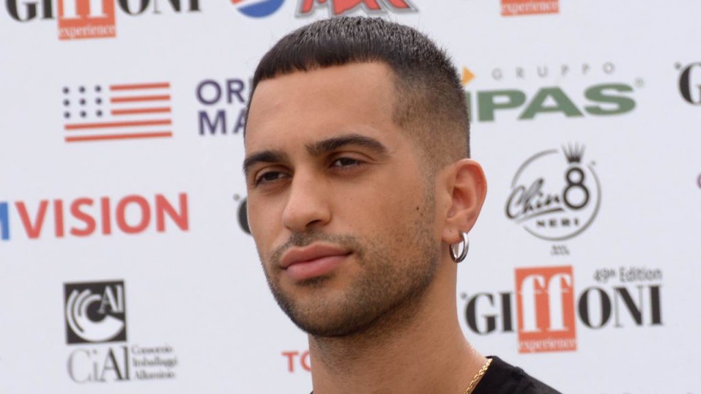 Mahmood Il Video Col Suo Amore Possente I Un Ammasso Di Muscoli E