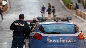 Un posto di blocco in Italia - fonte depositphotos.com - giornalemotori.it