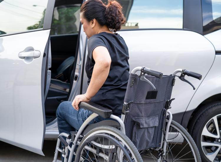 Auto per persone con disabilità - fonte depositphotos.com - autoruote4x4.com