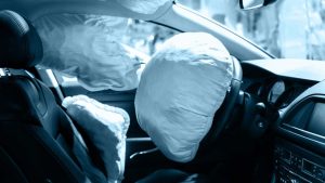 Airbag, ora arrivano nuove spese - fonte stock.adobe - autoruote4x4.com