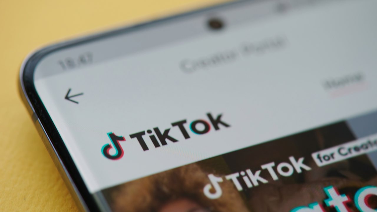 Esame della patente, il trucco è virale su TikTok - fonte depositphotos.com - autoruote4x4.com