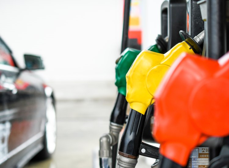 Quanto costa la benzina in Romania - fonte stock.adobe - autoruote4x4.com