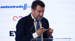 Il ministro dei trasporti Matteo Salvini - fonte Ansa Foto - autoruote4x4.com