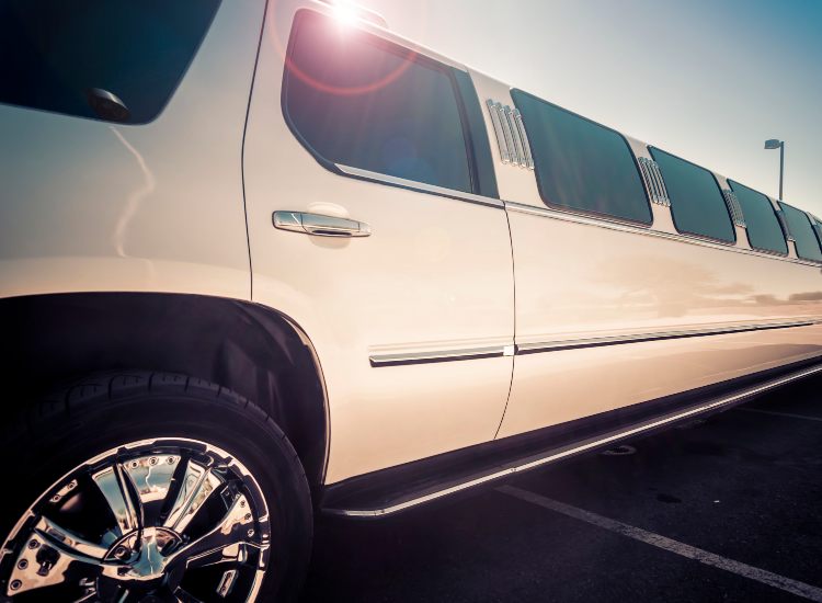 La foto di una limousine - fonte Corporate+ - autoruote4x4.com