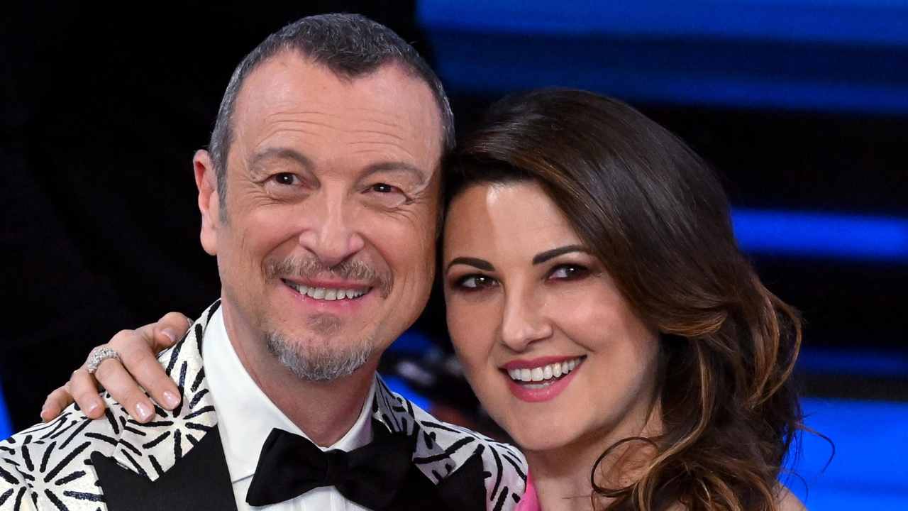 Amadeus e Giovanna Civitillo - fonte Ansa Foto - autoruote4x4.com