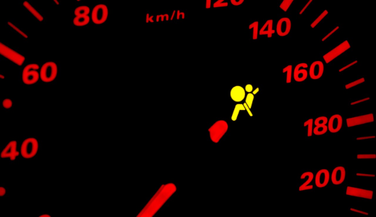 Spia Airbag: cosa succede