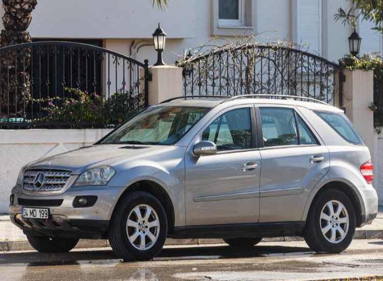 Una Mercedes Classe M - fonte depositphotos.com - autoruote4x4.com